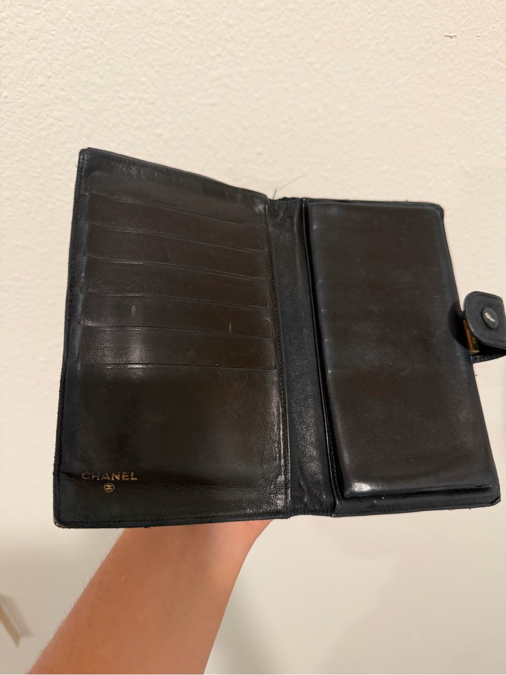CHANEL Black Quilted CC Logo Zip Around Wallet - Picture 3 of 3